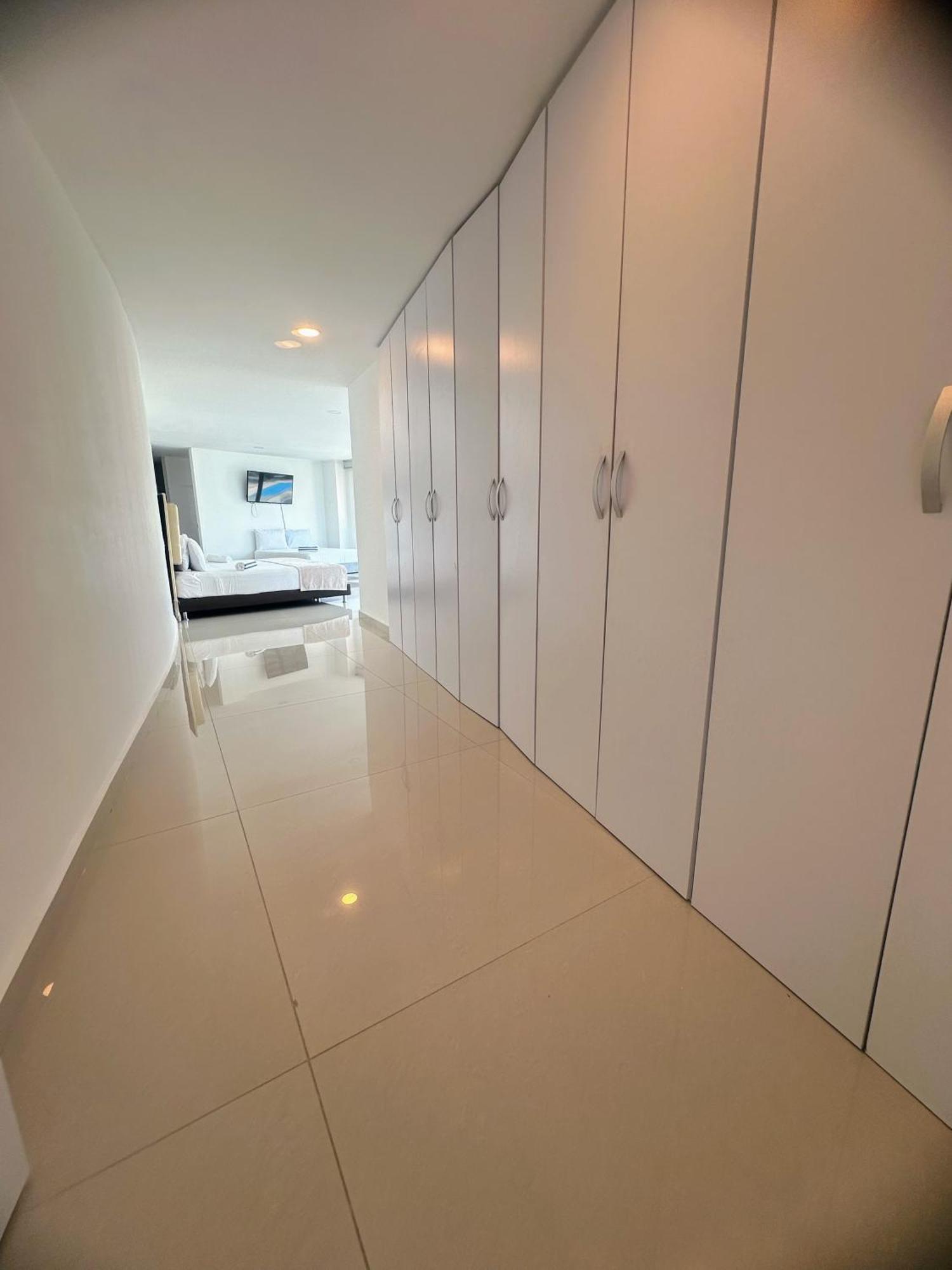 Apartamento Penthouse Vista Panoramica Frontal Al Mar 450 Mts2 *