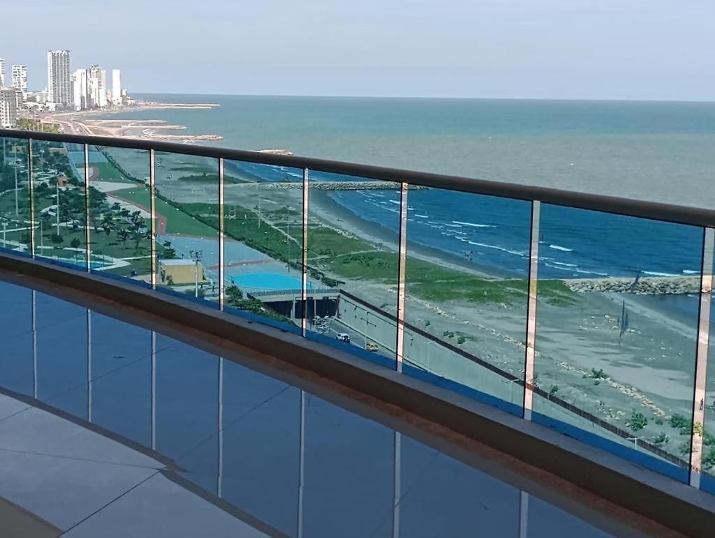 Apartamento Penthouse Vista Panoramica Frontal Al Mar 450 Mts2