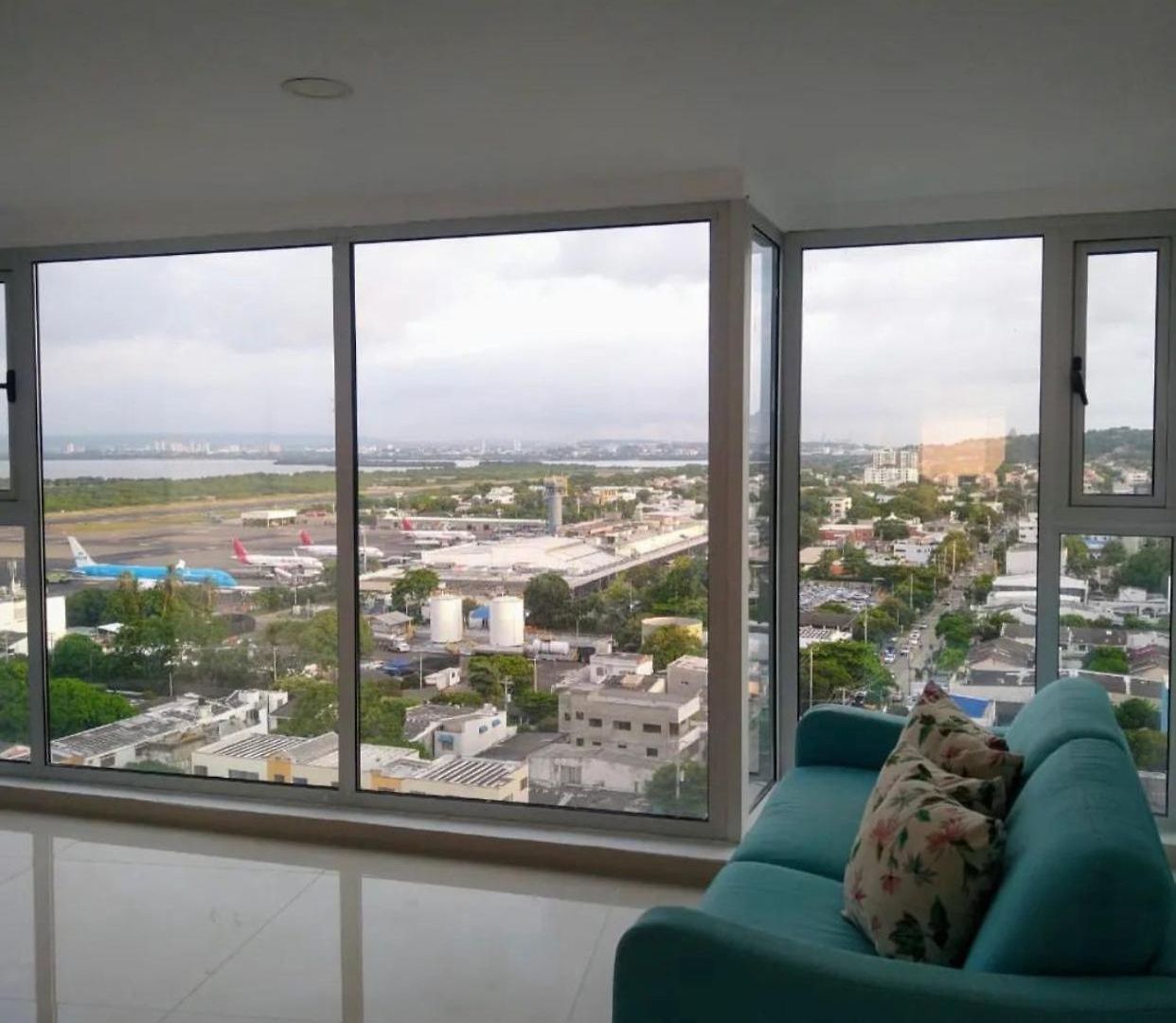 Apartamento Penthouse Vista Panoramica Frontal Al Mar 450 Mts2 *