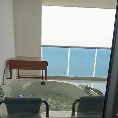 Apartamento Penthouse Vista Panoramica Frontal Al Mar 450 Mts2 *