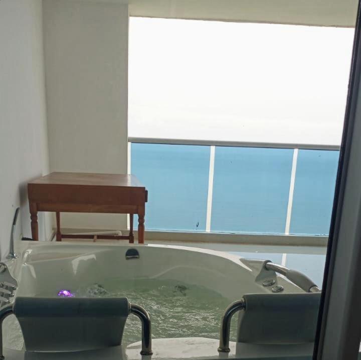 Apartamento Penthouse Vista Panoramica Frontal Al Mar 450 Mts2 *